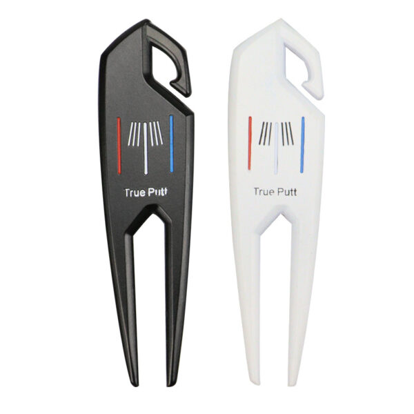 Golf Divot Tool With Putter Line